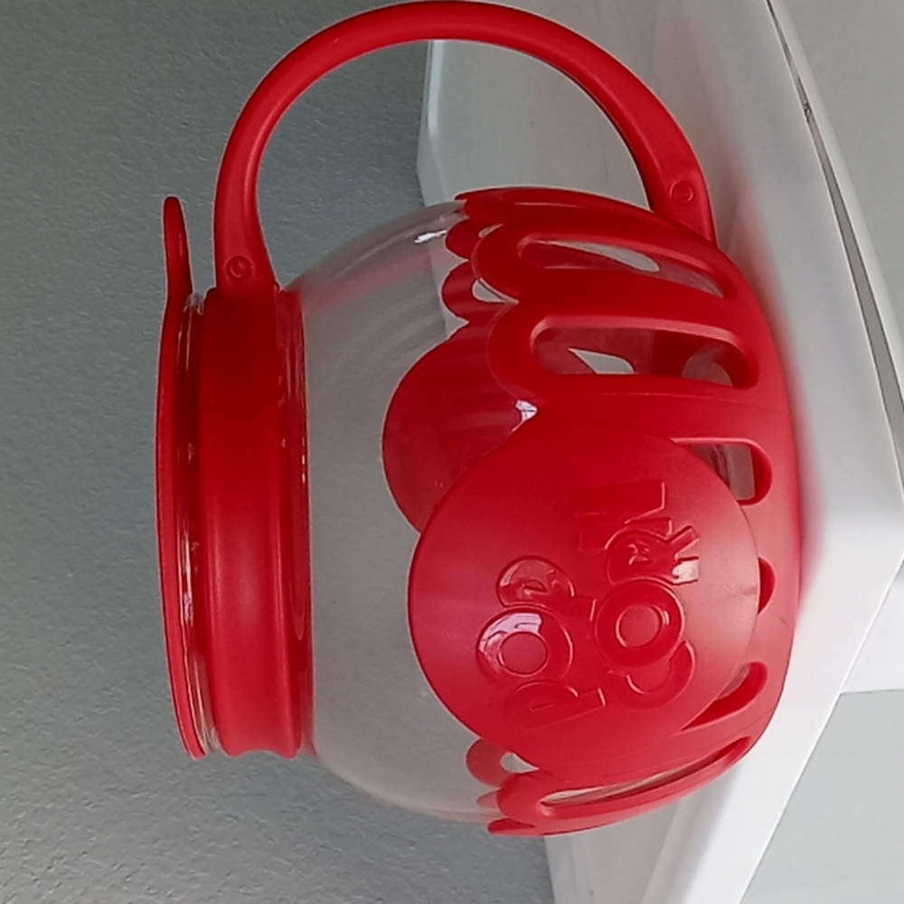 Mini-Pop 1 1/2 quart microwave popcorn popper